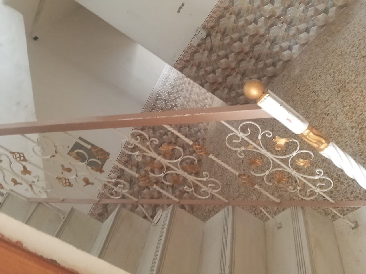 بلدروز المندلاوي للعقار
مشتملات ثنين للايجار كل مشتمل يحتوي على استقبال ومطبخ وصاله وصحيات وحمام في القاط الارضي وغرفه نوم في القاط الثاني موقع شارع سجاد اجار الواحد ب300 

مكتب المندلاوي للعقار 

*********** حجي وليد المندلاوي
