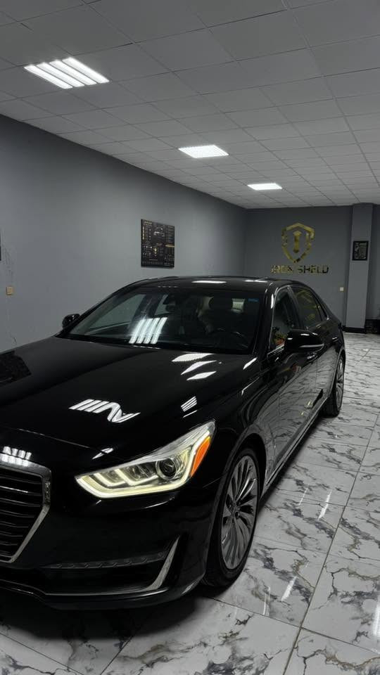 Genesis 2019. G90
السياره كلش حلوه ونظيفه 
السياره (كلين تايتل ) مابيها قطره صبغ شرط الفحص 
مواصفات السياره 
- كامرات 360 درجه 
-بيبان شفط 
-جنطه شفط 
-جنطه تنفتح اوتو عند الاقتراب
-الكشنات تدفئه وتبريد الاماميه والخلفيه
-تدفئة ستيرين
-3 قطع تبريد
-كشنات كهرباء
-رادارات 360
-نقطه عمياء 
-تنبيه الخروج عن المسار 
-مثبت سرعه 
-كير طياره 
-تحكم موس بالشاشه
-3 شاشات كبيره
-تحكمات خلفيه في الشاشات 
-بردات اوتو بلادي
-سستم صوت 12 سماعه 
-تبريد منفصل امامي خلفي 
-المري شفط +قلاب
-حساسات اماميه وخلفيه 
-نظام ترحيب 
-محرك v8 -5.0
-فتحه سقف
-كشنات خزن الاماميه والخلفيه 
-السياره بحاله الوكالة
-وبعد بيها مواصفات كلش هواي المعروفه بال g90 
-ماشيه 115 الف كليو  
السياره عليها ادامه كامله والسنويه جديده ورقم جديد 
تحويل مباشر 
ماناقصها اي شي 
الي تعجبه السياره يراسل واتساب  او يتصل 
واذا شراي يشلع عيوني 
‭***********
