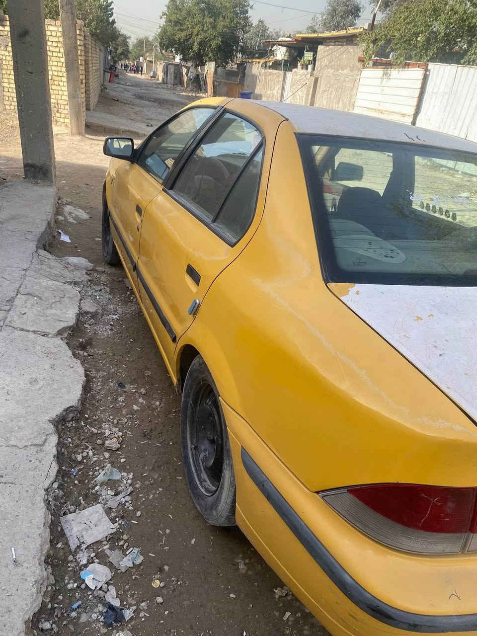 سلام عليكم سمند للبيع موديل ٢٠١٠ اصفر مكينه جديده صار اسبوع من شديتها صدر قبل شهر شديته تخم تاير نضيف تبريد شغال كهربائيات كلها شغاله سياره حلوه ترايك وين مجان سنويه ساقطه ب اسم صديقي ويريد تحويل مكاني الزعفرانيه سعر٣٢ وبيها مجال جدا بسيط  
  مصفره هيئه وماعليها اي غرامه بغداد, العراق


**إذا كنت صاحب هذا الإعلان وتريد حذفه لأي سبب، رجاءا أرسل رسالة إلى الدعم الفني**