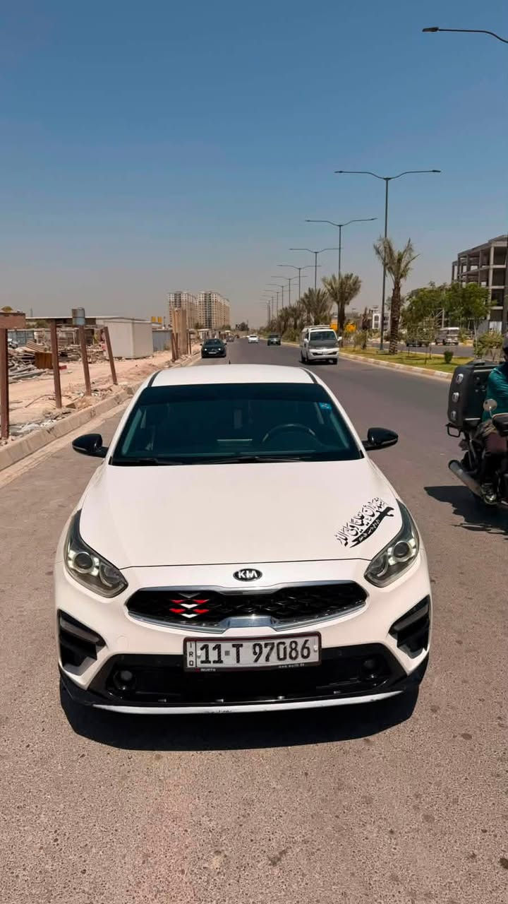 🚘 للبيع كيا سيراتو 2019 خليجي 🚘
🔹 موديل: 2019

🔹 فئة: S

🔹 محرك: 1600 سي سي

🔹 كير 6 نمر (المرغوب)

🔹 رقم بغداد الجديد

🔹 ماشيه : 150 ألف كم

✅ فول مواصفات ما عدا الفتحة

✅ بصمة وتشغيل عن بُعد

✅ تبريد قطعتين

✅ منظومة زينون

✅  جنطه ذكيه

✅حساسات امامي وخلفي 

✅بصمتين 

سيارة بحالة ممتازة وما ناقصها أي شي

وسونارها هذا + عدا السونار بيها بارد بجاملغ ودعاميه👇

📍 مكان السيارة: سماوه قضاء الرميثه ***********
