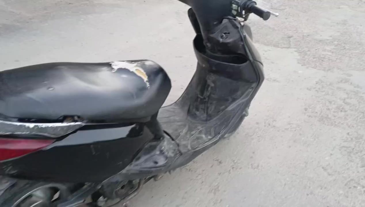 السلام عليكم اكزز بريز دراجه كلش نظيفه كفرات بلاد محرك ناعم لا تبخير ولانظوح معدل شلعه كلش حلو كابريتر بلادي دراجه اخت الرمبه گلج خلفي رياضي  نقص كلج امامي خرز لو فايبر وباتري دراجه نص هندر كهربائيات شغاله السعر 400وبيهه مجال للشراي مكاني شارع حيفا ***********
