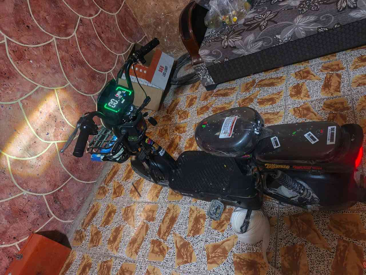 السلام عليكم ماطور شحن للبيع مديل 2025حجم 14سرعته 65  انبي ثري بي كله شقال اكلوب عالي وناصي ماطور مما متعوب للستفسار عله الرقم ***********
