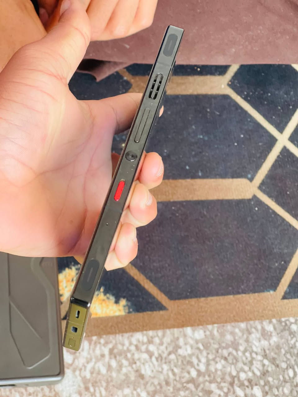 ريدمجك 9 برو مكفول من كلشي وياه بس شاحنه المكان شارع كربلا نجف عمود 342 سعر 650 وبيه مجال ابيع وجه لوجه بس تواصل ***********
