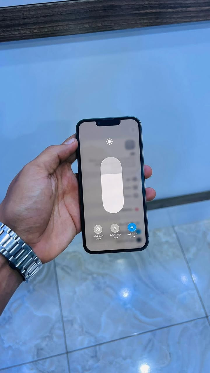 ايفون 13 عادي ذاكره 128 بطاريه 89 وتر على وضع الشركه لامفتوح ولا مصلح نضيف رايده 375 نهائي مكاني غزاليه ***********
