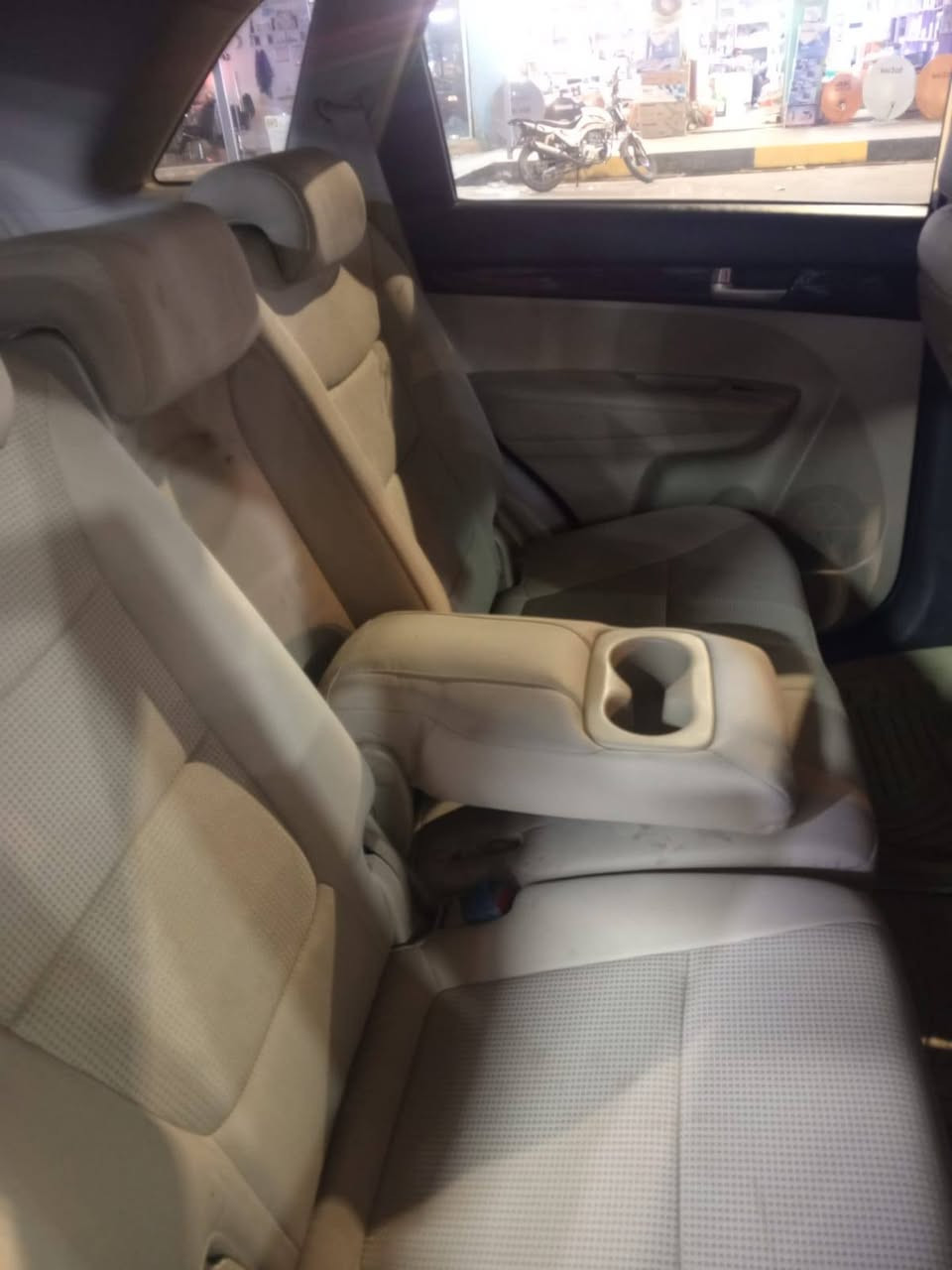 يا الله
سلام عليكم ورحمة الله

كيا سورنتو ١٤

تخم تاير حداديه مكينه كير

سياره جاهزه من كل النواحي

سونار وياها

مكاني بلد

*********** رقمه بغداد
