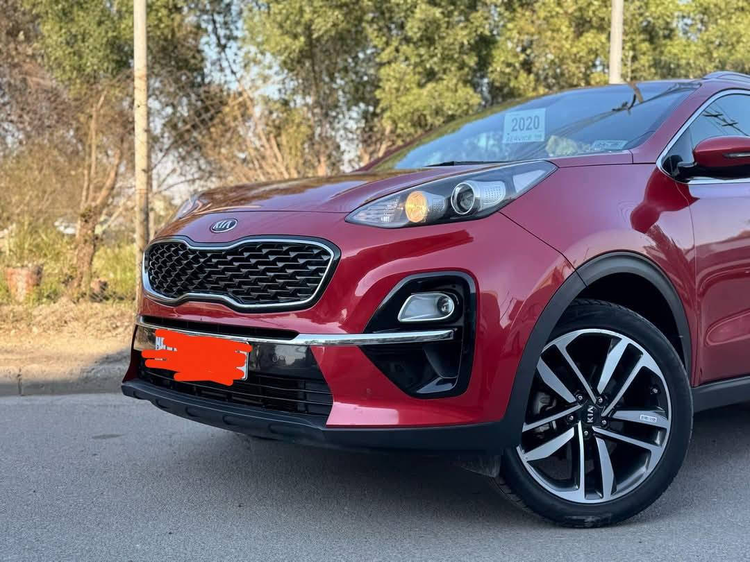 كيا سبورتج 2020 خليجي للبيع مواصفات نصف فول كاميرا كبيره دوار  السياره مكفوله من الصبغ والبارد ع وضع الشركه  السعر الاتصال ع الرقم ***********
