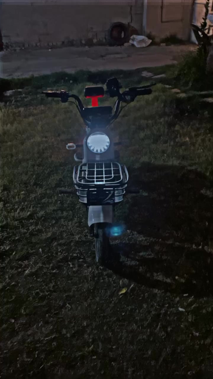 السلام عليكم لل مراوس ابو البيع اذا سعر عجبني دراجه شحن حجم 14دراجه اي نقص مابيه بطاريت جدد شرط الفحص صار شهرين من اشتريته استعمال جداً قليل سبب البيع صغيره عليه  دراجه  مراوس بـ R9.11.7.او غير نوع بس تكون اكبر ونضيفه لل استفسار***********
