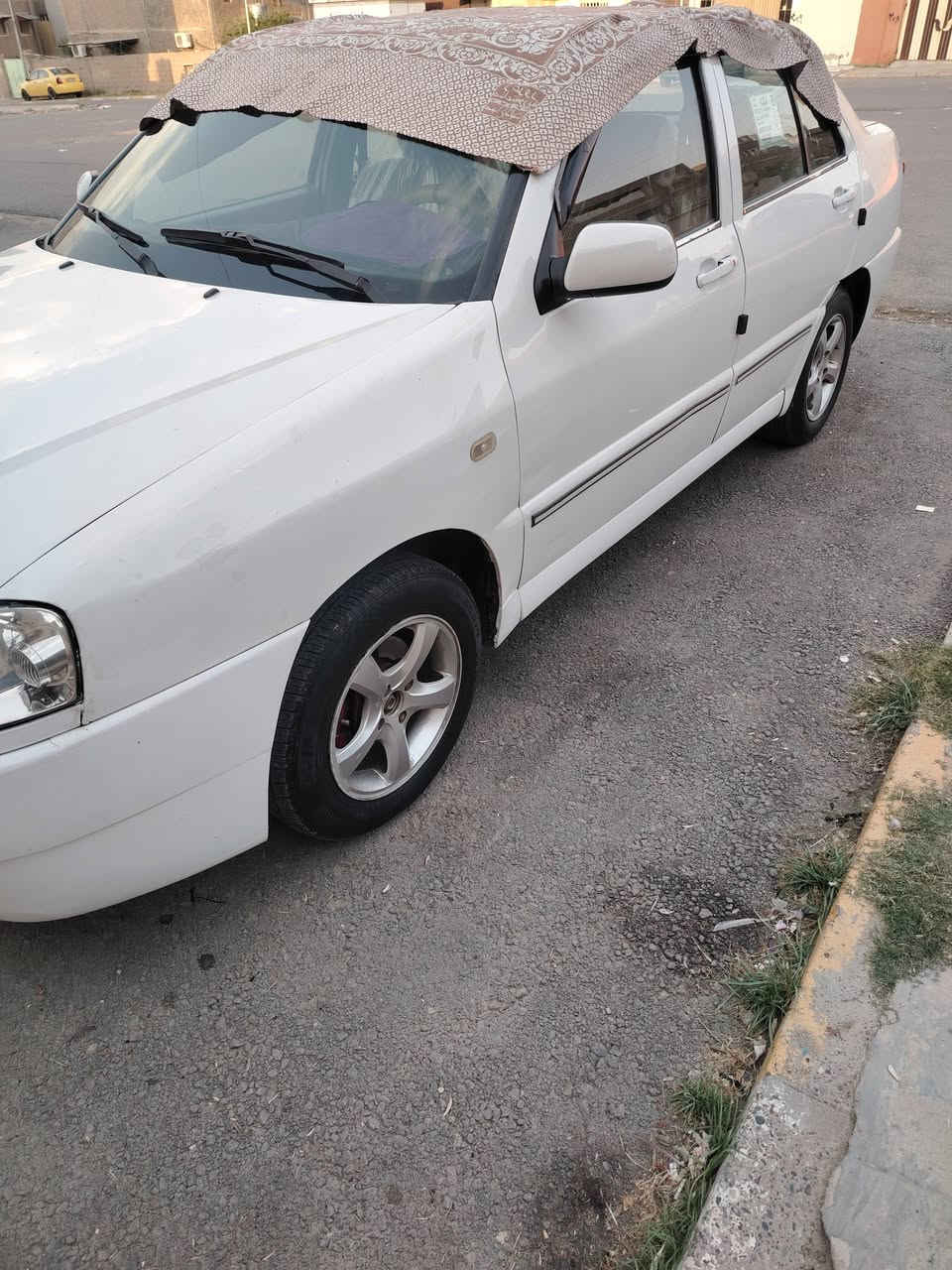 كوين ٢٠١٣ سيارة جديدة بيها قطعه صبغ بدون داخل دينار ماتصرف عليها السعر ٤٥وبيها مجال باقي التفاصيل اتصل ***********
