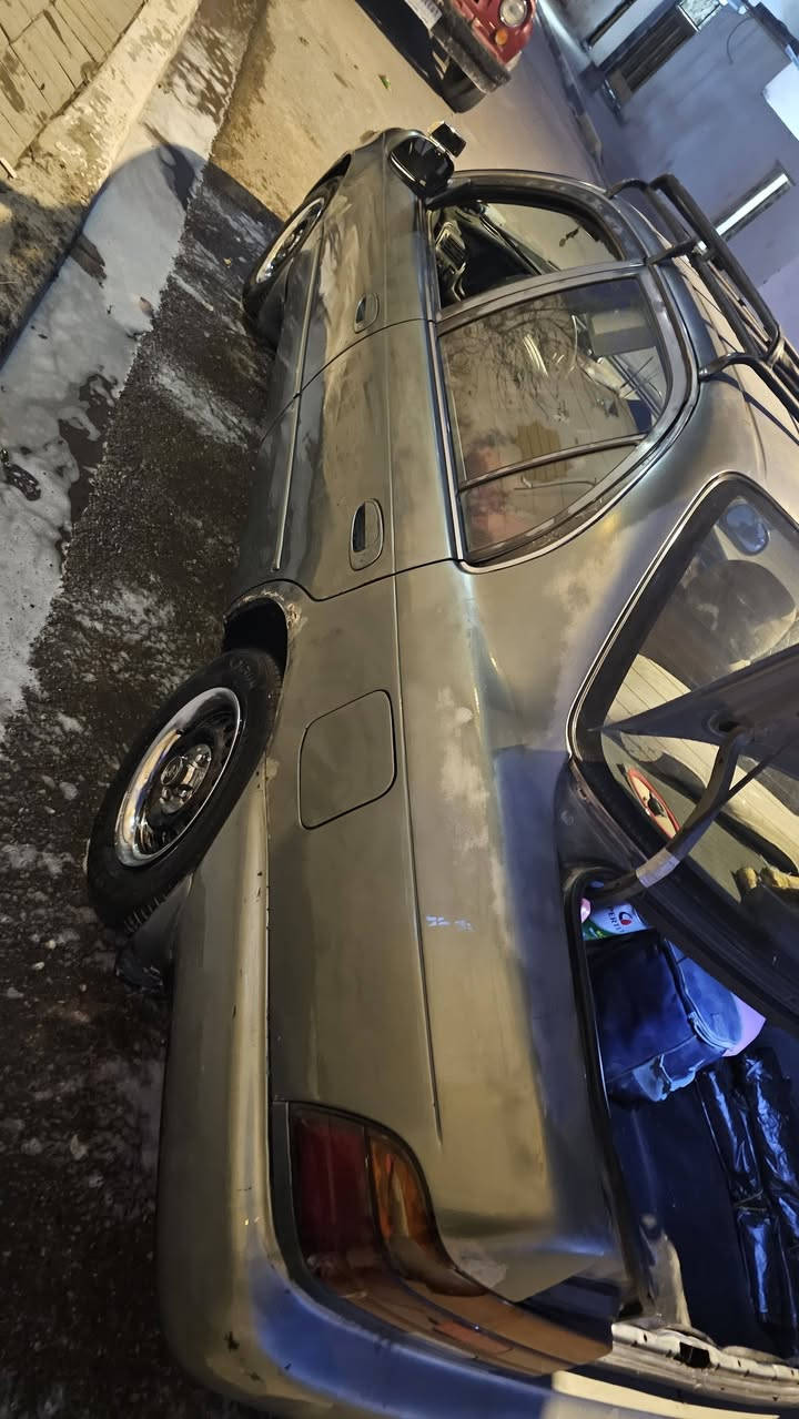 السلام عليكم اخوان كورلا مديل 91 السياره كفاله البدي والسياره برغي مامفتوح منها كلها بلاد بس مصبوغه حزام والباقي مجورده بلاد السياره بسمي سنويه ٣٠ تخم تاير حته السبير .حداده دبلات حته اللوي توه بدلته كهربائيات كلها شغاله سياره بس مكينه بيها بخار بدون تنقيص خفيف مكينه 1600 مكان السياره بصره السعر 52 بيها مجال *********** متوجد
