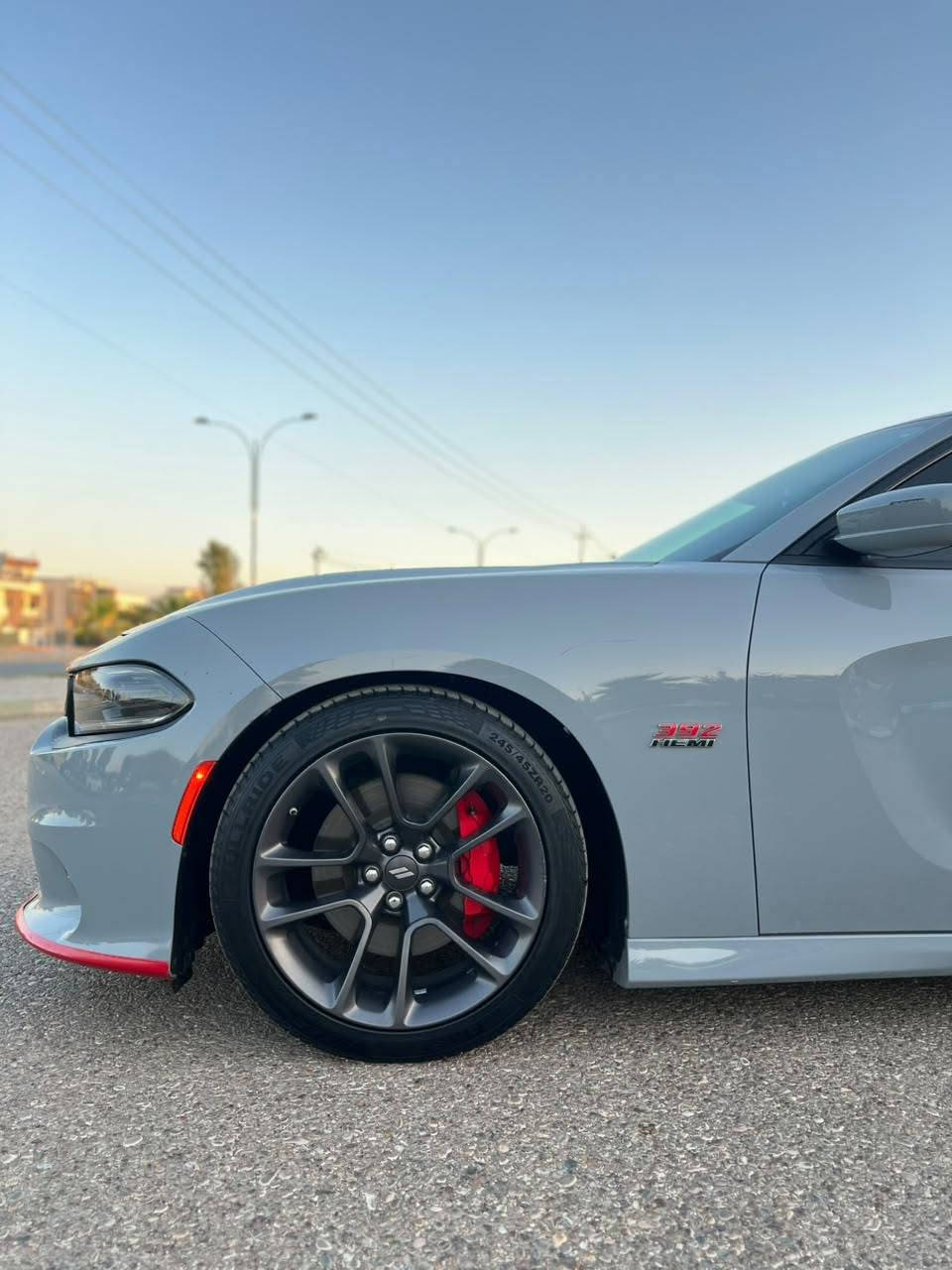 جارجر موديل 2022
لون مميز سموك 
V8 ( 6400)
Scat pack super track pak
(بدون صبغ بدون شخوط بدون تعديل  فقط pdr صغير)
صور امريكا موجود بالمنشور
سيارة جديدة بمعنى الكلمة 
ماشية فقط ٣٤
بيها صوت خرافي بلادي
مواصفات :
شفتات سترين
حساسات خلفية
كشنات  حضن + كهربائي
كشنات تدفئه 
شاشة جبيرة كار بلي
مراية رادار + حساس + هيتر 
نظام صوت Alpine
نظام sport+ Eco
نظام Launch control
نسبة تضليل ٨٠٪؜
فجوج برمبو بلادي
تخم تاير ماركة اليوم شديتلها انتاج ٢٠٢٦
رقم اربيل سنويه جديدة
كير محرك بشرط
مكانه كركوك
السعر ٢٥٤ بيها مجال 

***********
