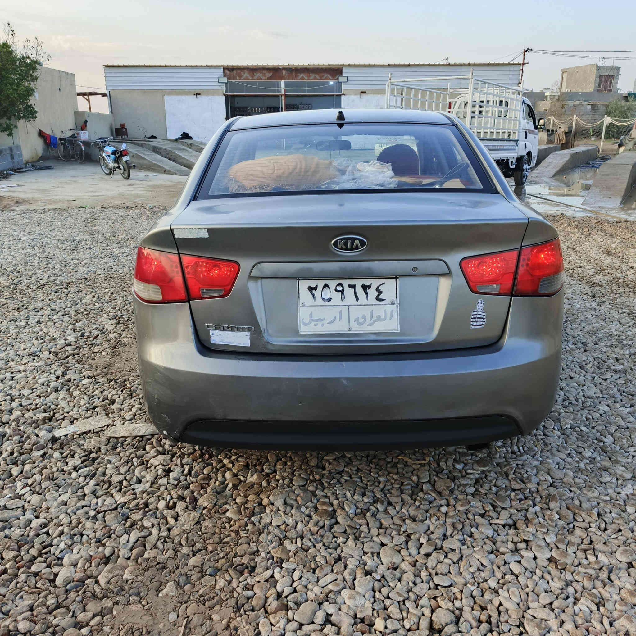 سيراتو موديل 12   رقم اربيل سنويه ساقطه تحويل فقط
مصور فيديو بيه تلكاه بصور 
موصفات عاديه  مكينه 1600. ..كير 6 نمر 

السياره بيه  عته بل نمره 3, اول مشغله وطلع بيه شويه وتروح فحصت الكير بل حاسبه مابي شي اني ابيع بي عته 

سونار موجود بصور  قطعتين صبغ وقطعتين كلير والي بل اصفر بارد 

سعره من الاخير لا اعاملك ولا تعاملني قفل 74 

مكانه واسط زبيديه    السياره نافضه من بلكات بخاخات منضومه بانزين 

*********** واتساب 
***********
