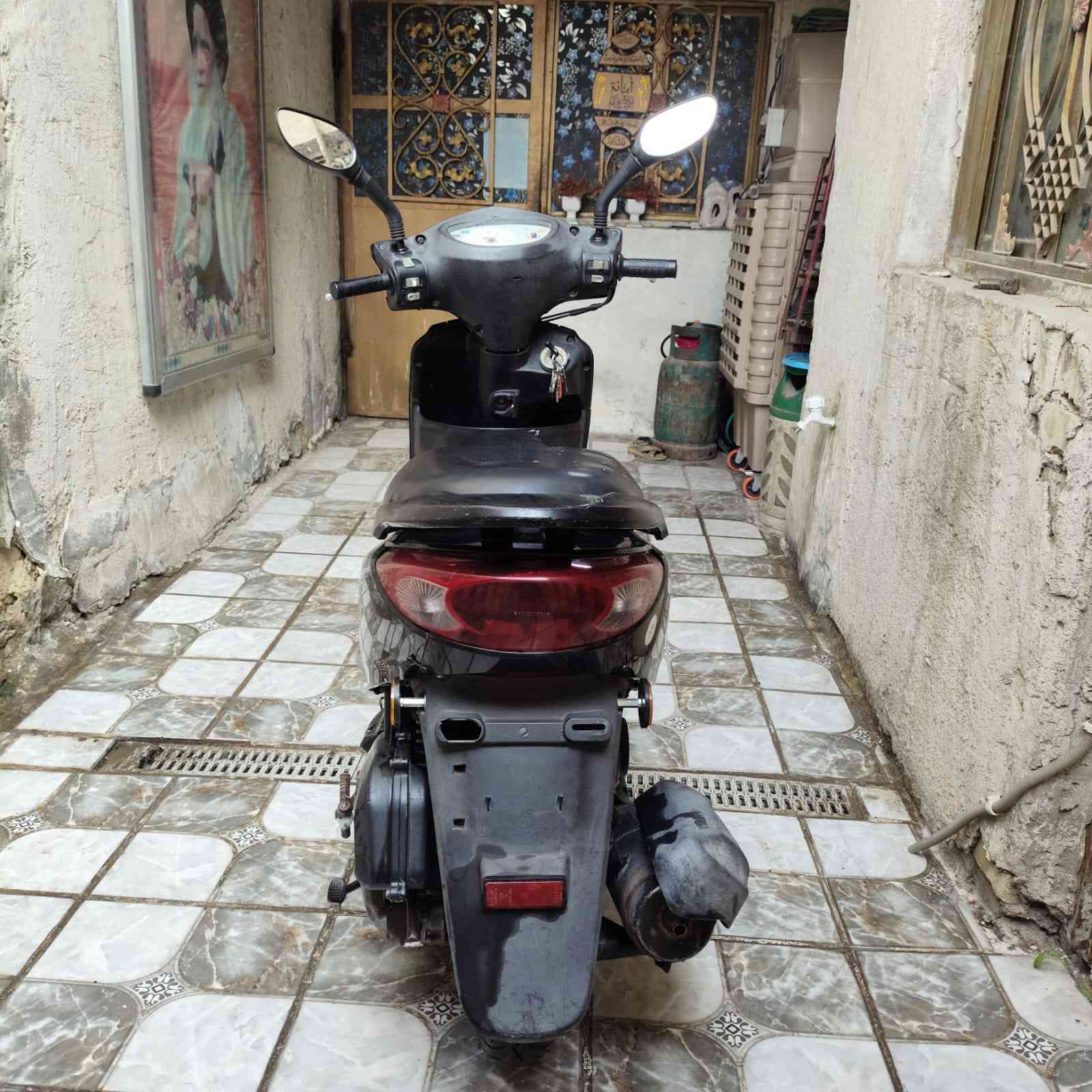 السلام عليكم ابريز ببغاء الدراجة مكفوله من المكينه والكفر بلادي أي نقص ما بيه
العنوان بغداد البلديات تقاطع الكهرباء 
السعر 800 وبيه مجال حك الجيه 
الاتصال على الرقم *********** موجود واتساب
