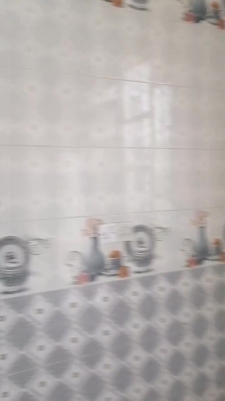 بيت للبيع مساحه 160 متر
غرفه واستقبال ومطبخ وصحيات داخليه وخارجيه بناء حديث ناقصه بس سراميك الأرضي
شارع البركات قرب جامع الشيخ شبيب
للاستفسار ***********
