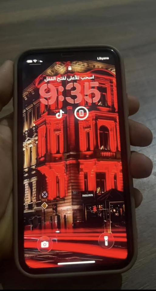 أيفون 11العادي ذاكره128بطاريه 100 مستبدل شاشه حلوه   فيس أيدي شغال  أما البقيه نضيف وشخط مابي كامرات حلوات بورتريه حلوه كامره الأماميه صافيه حلوه شحن حلو سيمكارت شغال نت يخبل صوت عالي شاصي نضيف سعر200مكاني بغداد الغزاليه ***********
