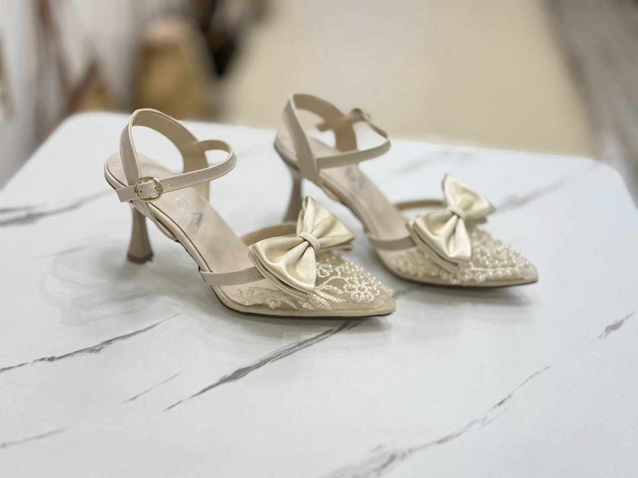 جديد 👠

كيبور فيونكه وكالة ZARA👠 احدث الاصدارات 👠 
متوفره القياسات كامله 👠 متوفره الالوان كامله 👠

العنوان:- مول المدحتيه- الطابق الثاني - رقم المحل (25)


**إذا كنت صاحب هذا الإعلان وتريد حذفه لأي سبب، رجاءا أرسل رسالة إلى الدعم الفني**