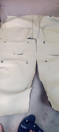 للبيع ارضيه مال كيا فورتي او سيراتو من من موديل 2020 الى موديل 2024  م...