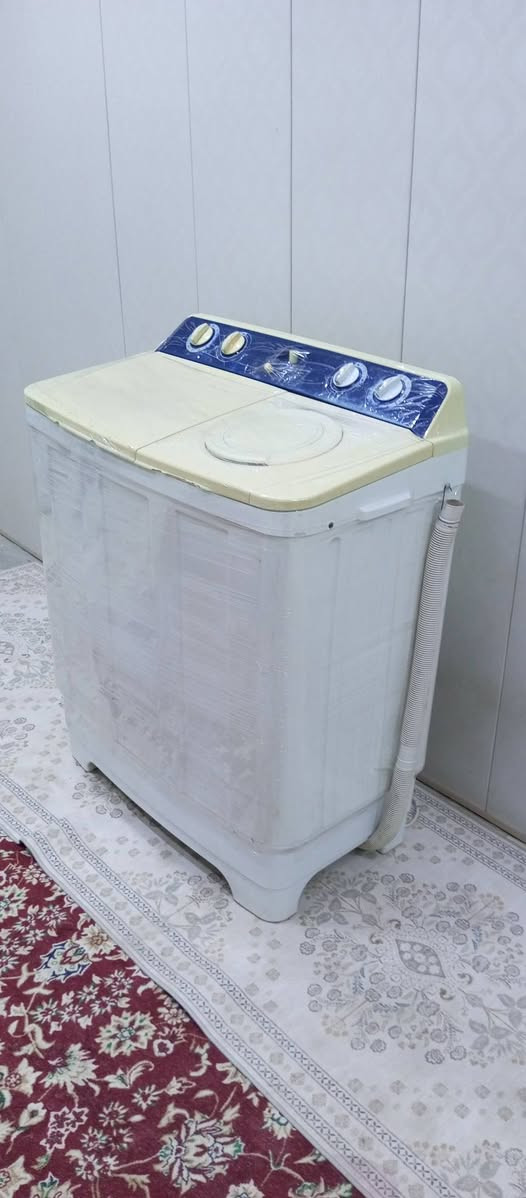 غساله نوع توشيبا حجم ١٤ كيلو شرط الشغل غسل وتنشيف جاهزه شرط الفحص وشرط النظافه السعر ٧٥ الف وبيها مجال *********** واتساب موجود البصرة, العراق
