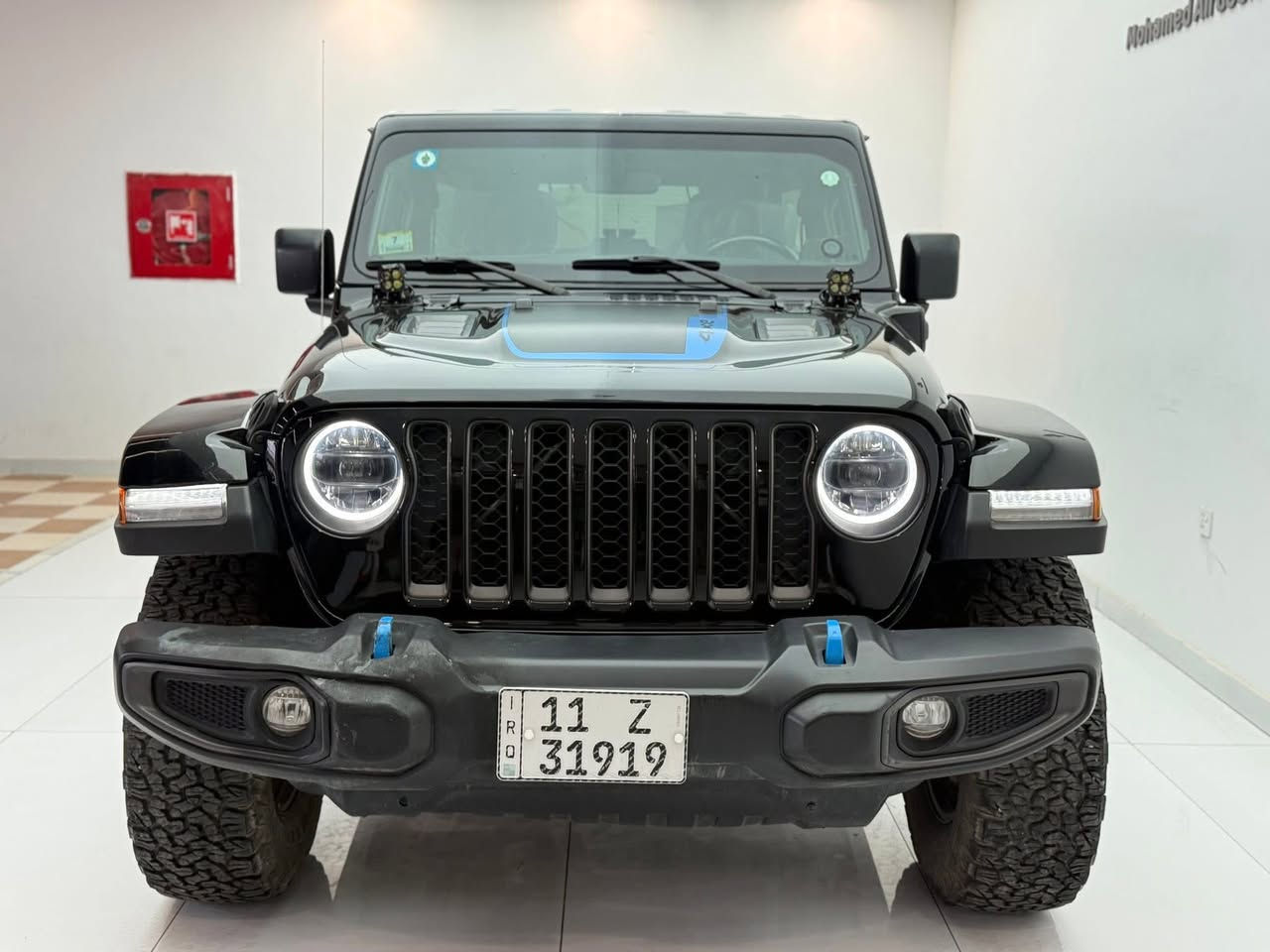 جيب رانكلر 4Xe 2023 روبيكون هايبرد  وارد امريكي 
 السياره  Jeep Wrangler 4xe 2023 2.0L 4 plug-in

حجم المكينه : 2000 تيربو + هايبرد + بلكن شحن خارجي

القدرة الحصانية 375 حالة حال الهيمي 

الشحن يمشيك 30 ميل

المسافه المقطوعه : 17 الف ميل     

الحادث مرفق بسيط 
                      

#المواصفات 

1.قماره تتفصخ اصير كشف
2.بصمه  تشغيل وابواب 
3.لوكير
4.كشافات 
6.شحن خارجي
7.بكلايت لد 
8 . شاشه
9.سستم صوت دمام خلفي + امامي 
10.لايتات زنون هايلوجين
11.كشنات جلد اسود بلادي 
12.سقق اسود بلادي 
13. تحكم استرين
14. ويل حجم 19
15. كامره خلفيه 
16.تدفى كشنات 
17 .تدفى استيرن

 السعر: 29.500$ ومجال

مكان السياره اربيل وبغداد 
 
للتواصل

***********
***********
