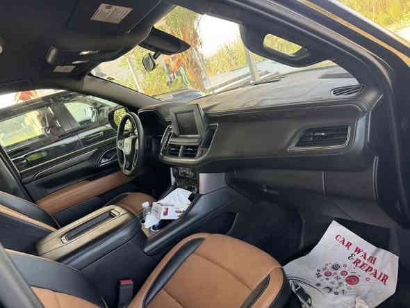 السلام عليكم تاهو للبيع فقط السعر377 موديل 2023 رقم اربيل ماشيه 41 سياره جديده وارد امريكي حادث جاملغ خلفي وبابين صبغ 3 قطع بدون داخل عنوان السياره واسط الزبيديه ***********
