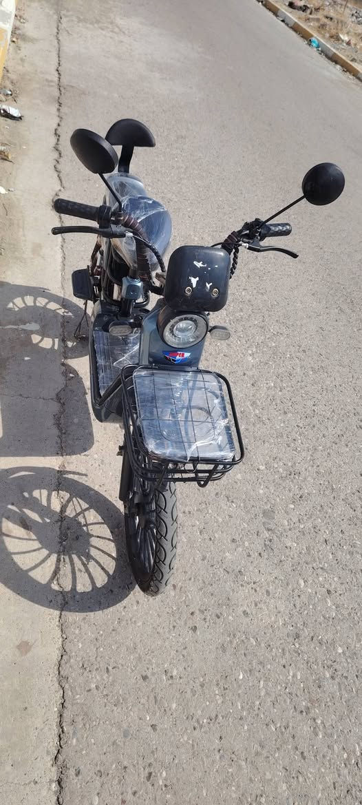 ماطور شحن للبيع حجم 20 5بطاريات كلو شغال العنوان موصل جانب الايسر *********** وبي واتساب
