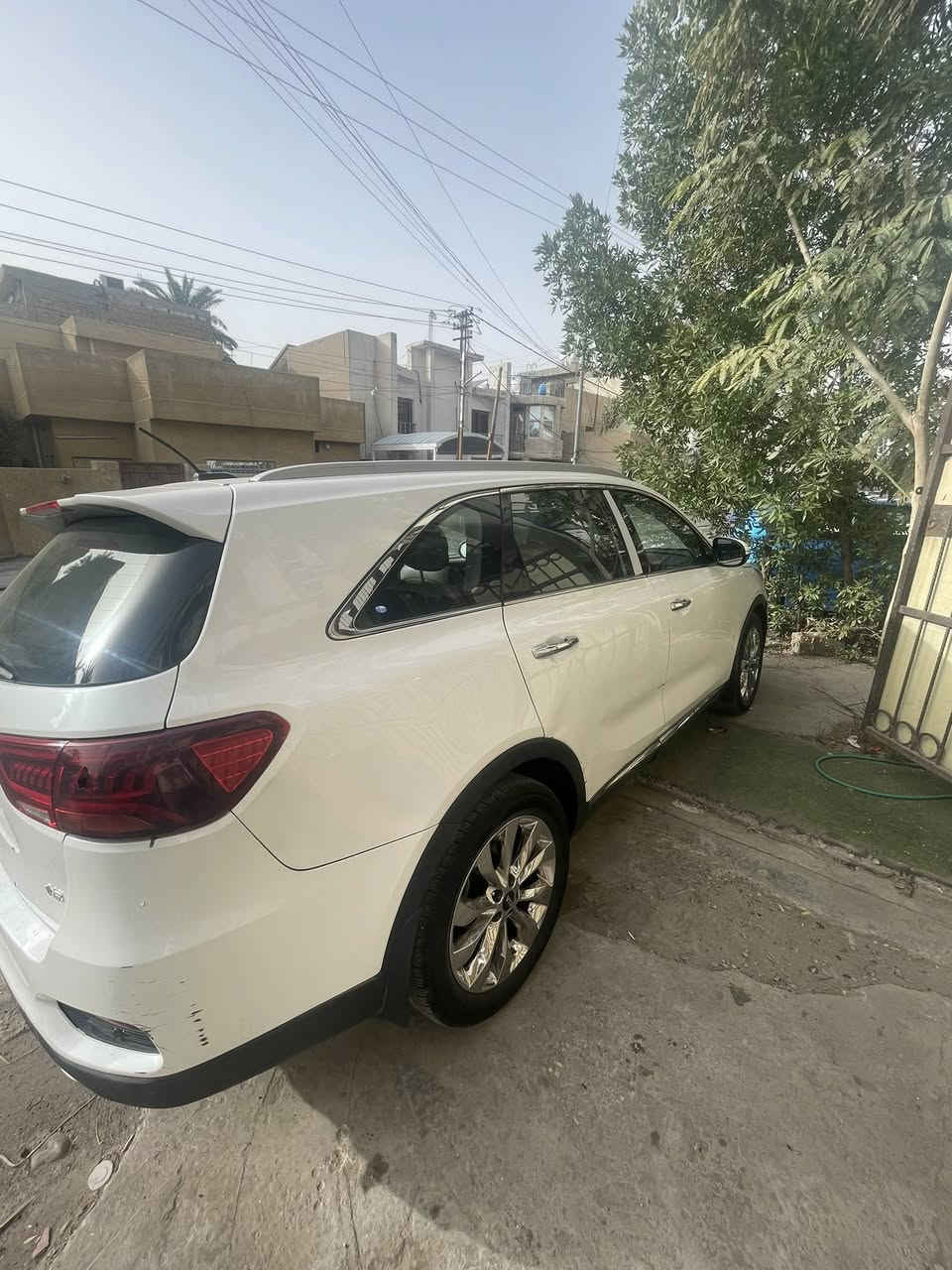 السلام عليكم سورنتو خليجي فول
موصفات 
١بنوراما 
٢لايتاتحدسات 
٣بك لايد لد 
٤شحن لاسلكي 
٥شاشه لمس
٦ابل كار بلي 
٧اندرويد اوتو
٨محرك جبير 3500سته سلندر
٩سبعه راكب
١٠سحكمات استيرن جهتين
١١صندوك كهرباء
١٢كشنات كهرباء
١٣مري شفط
١٤كامره دواره
١٥اريل نفكيشن
١٦ويلكب كروم
وبعد هواي موصفات مذاكرهن

السياره ماشيه ٦٨الف سياره مال مره كير محرك كفاله ممفتوح بيها ملاحضات بسيطه سياره مكانها بغداد 

***********
