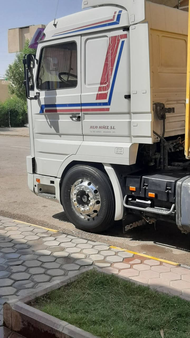 سياره سكانيا جادر 143 حجم 500 بم كهرباءشاصي 10ملم مكينه سوده رقم انكليزي الااتصال على رقم ***********
