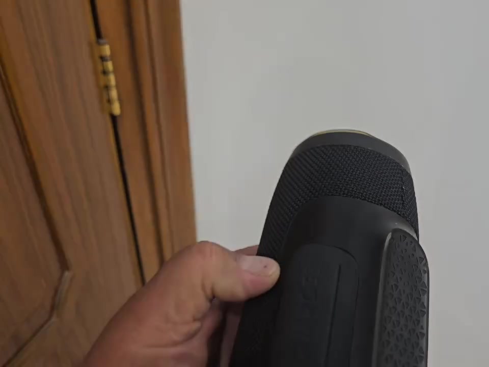 اريد اراوس بشي اكبر منه بس كون جي بي ال فقط  ***********

