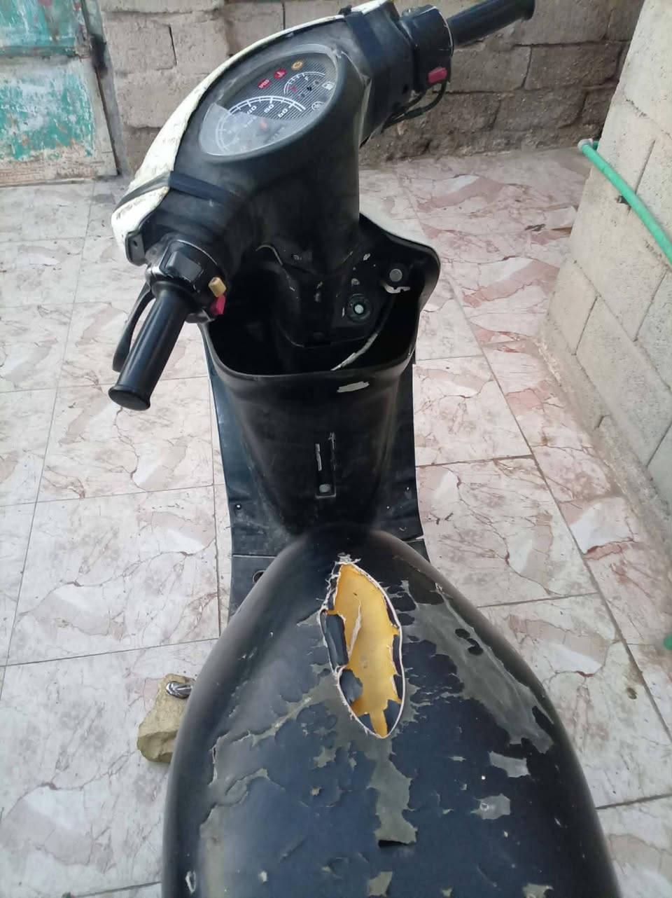 سلام عليكم دراجه للبيع
كهربائيات كلهه شغاله سلف لايت اشاير هورن  تبريد ماي ونوزل واربع ولفات 

السعر 200وبيه مجال بصيط رقمي (واتساب فقط) ***********
