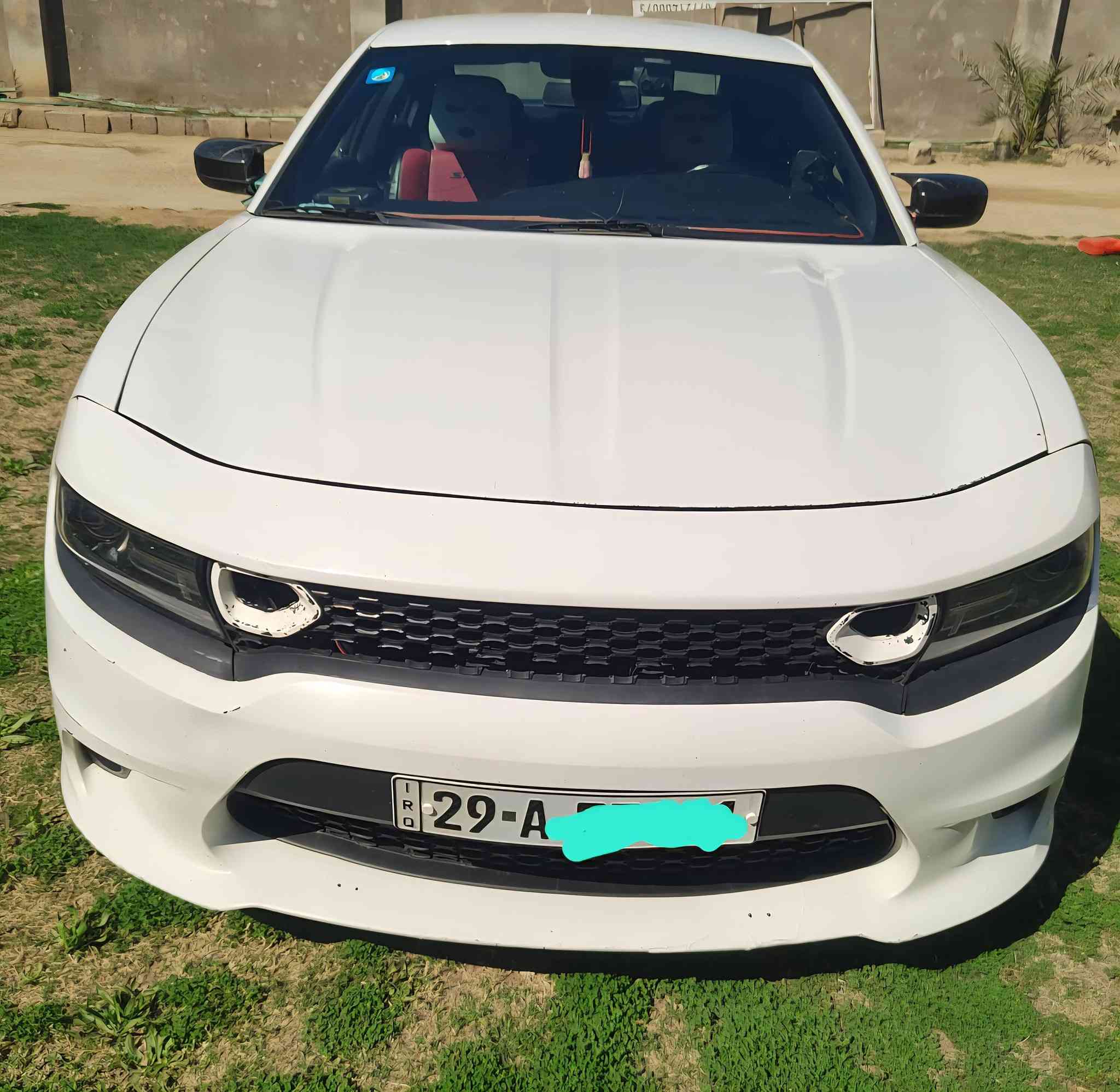 السلام عليكم 
جارجر للبيع 2017 واسط بسمي حادث امريكا جاملغ وبنيد وبيها مكانات صبغ بالعراق  يحتبر حزام تخم تاير تبريد تدفئه  مابيها نقص برغي 
والمواصفات معروفة
السعر 162 
مكان السياره واسط 
***********
***********
***********
