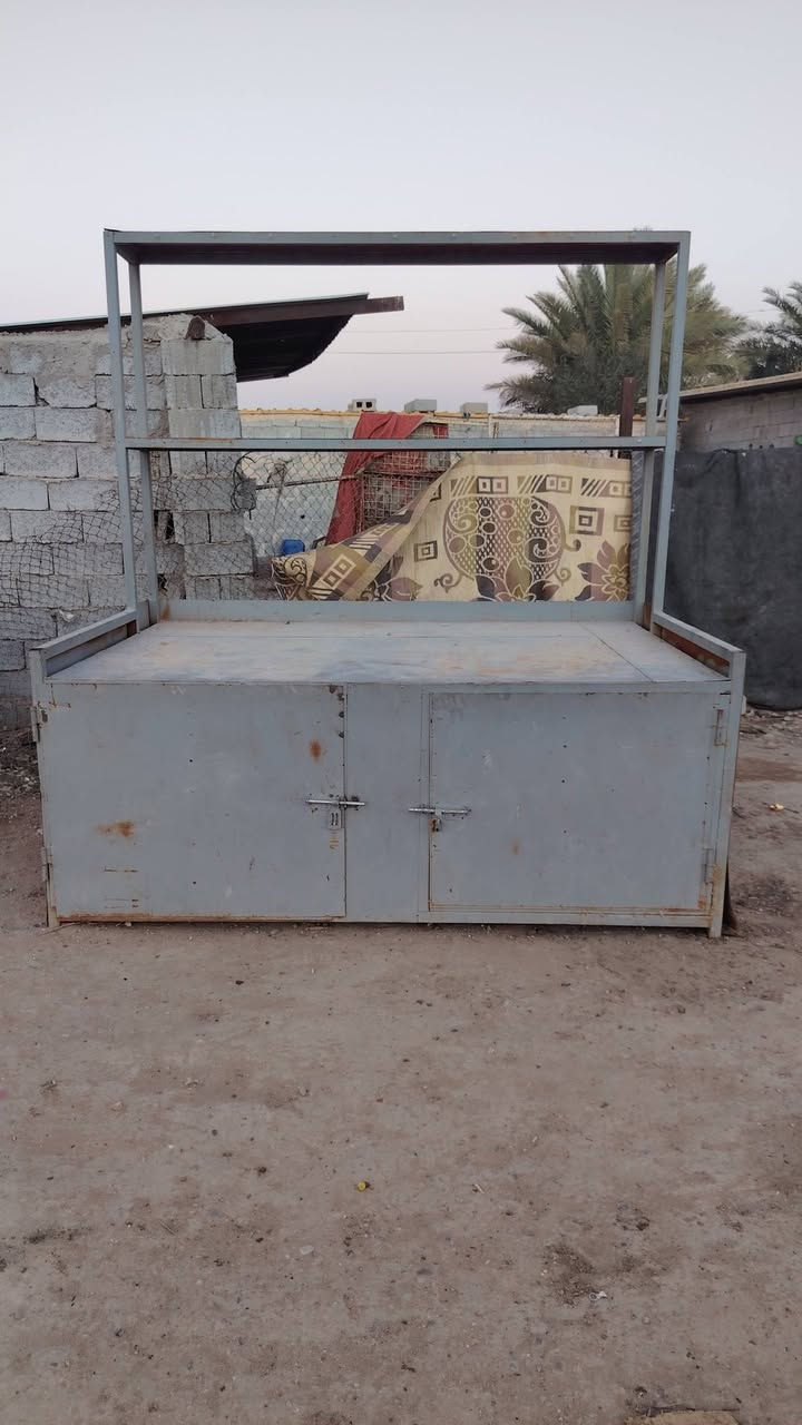 السلام عليكم اميازه البيع العرض مترتين ولطول متره ونص مكاني بغداد الشعله عمل تفصال حديد ثخين السعر الواحد 250 وبيه مجال هاتف ***********.   ***********
