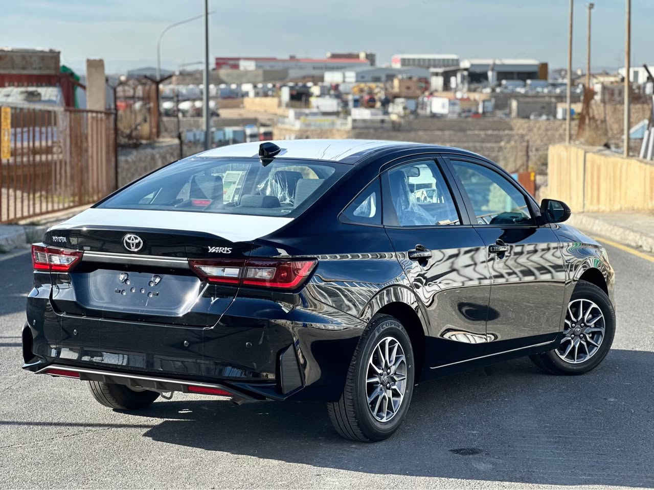 Toyota Yaris 2026 Zeroo New
ماتور 1300 سي سي اقتصادي جداا 
فحص كامل كرت أبيض 7 جيد
إضافات مميززة جداا ::

شاشة مميززة 

كاميرا خلفية 

حساسات خلفية 

مفتاح سمارت عدد 2 

ارضيات تويوتا يارس الاصلية 

تحكم طارة كامل 

طارة مخيطة 

لون فيراني مميزز جداا 

اضوية امامية ليد LED 

اضوية خلفية LED 

سبير + العدة كاملة اصلي تويوتا 

عداد صفر زيرووو 

جنط 16 كروم الاصلي 

زجاج كهرباء 

مري كهرباء 

بلوتوث 

غرفة مميززة لون بيج 

خاصية Apple Car Play 

خاصية Android Auto 

كرت أبيض 7 جيد زيروووو 

للإستفسار (( 0797180307 )) 
للإستفسار (( 0796175287 )) عمان, محافظة عمان


**إذا كنت صاحب هذا الإعلان وتريد حذفه لأي سبب، رجاءا أرسل رسالة إلى الدعم الفني**