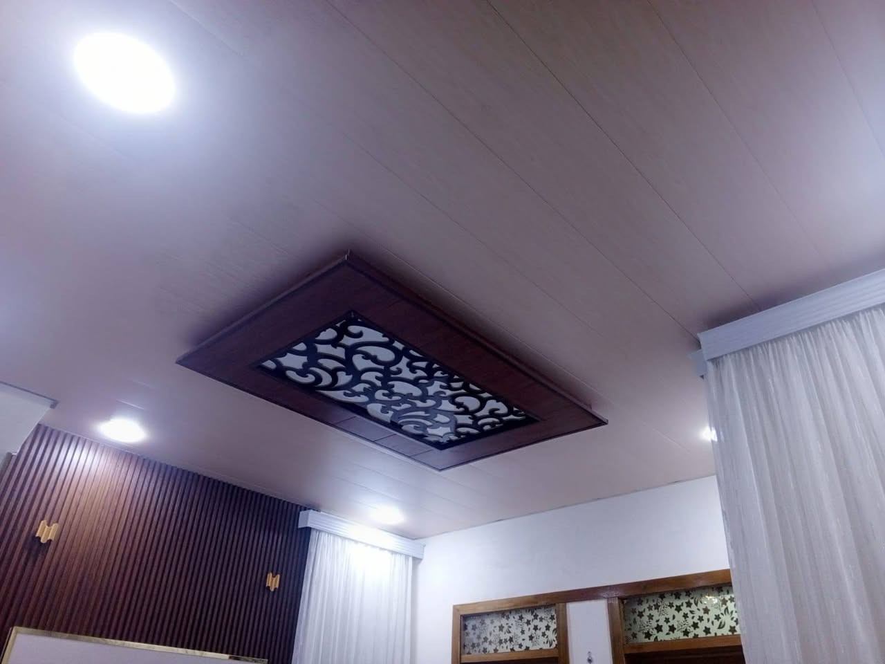 دارللبیع
زراعي سند٢٥
غرفتین، صالە استقبال، مطبخ، مغاسل
کامل جاهز للسکن، کلهە دیکورات...
عنوان: النجف مقابل حي العسکري عامود ٢٤١ 
سعر ٨٣ ومجال
***********
