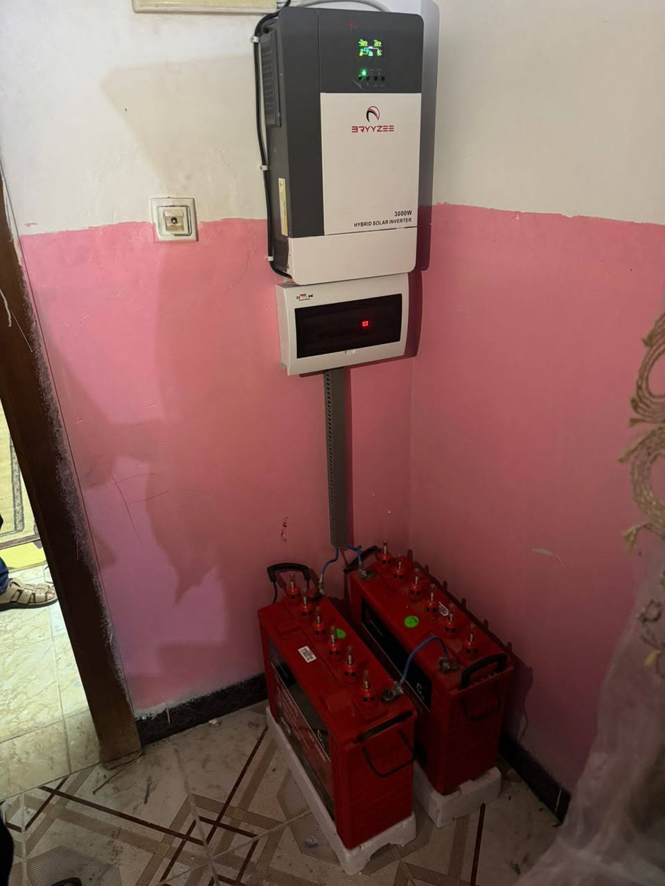 تم بحمد الله تنصيب منظومة طاقة شمسية لبيت الاخ احمد الطه الصالح السلطان ( قرية الخربة )

أجزاء المنظومة : 
 * لوح قدرة 620 W عدد 3 ضمان 12 سنة 
* بطاريات حمضية قدرة 200A C10 عدد 2 ضمان سنة 
* انڤيرتر حجم 3KW ضمان سنتين 
* مع كافة الملحاقات من هيكل مقلون واسلاك تركية وقواطع ذكية ...

تعمل المظومة بواقع 6 امبير نهارا و 4 امبير ليلا 

للاستفسار اكثر اتصل بالارقام او التواصل على الخاص 
علي *********** 
عبدالله ***********
محمد ***********
