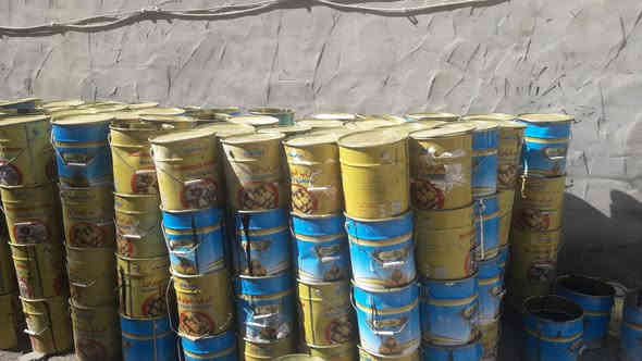 اللهم صل على سيدنا محمد وعلى آله وصحبه وسلم تسليما كثيرا 
تم وصول ماده الزفت وماده الماستك درجه اولا مقاوم للئسطح 
حجم السطل ١٨ كيلو بئسعار مناسبه 
العنوان كسيرات خلف محطه الجندول الحكوميه 
رقم الهاتف ***********
