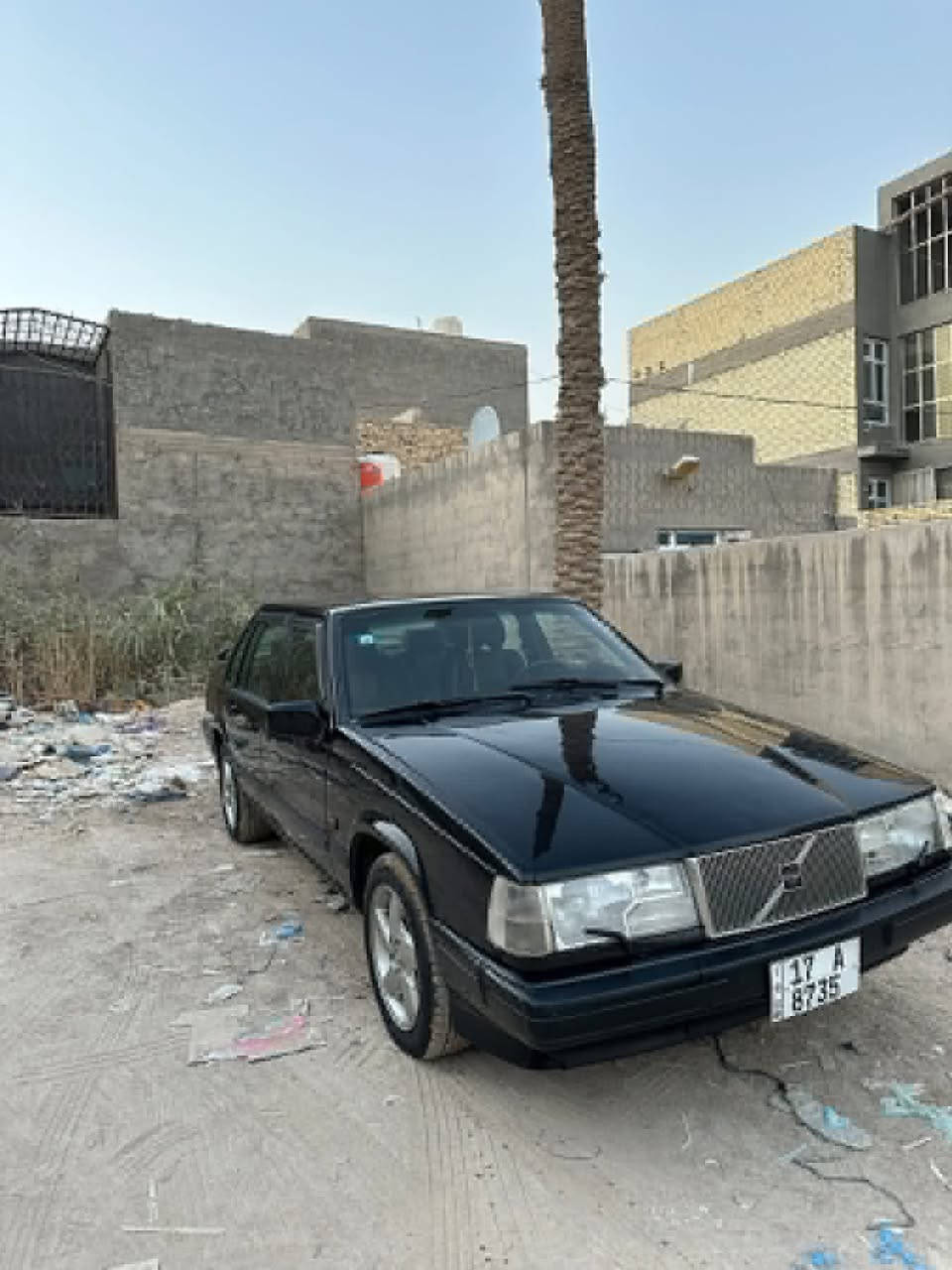 السلام عليكم 
فولفو 940
مديل 94
رقم مثنّى دولي
بسمنا راعيها موجود
 شرط التحويل ثاني يوم
السيارة جاهز وكاملة
حدادية خير من الله 
مكينة بلادية  لاتبخير ولاتنقيص 
كشنات جلد كهربائية
كير اوتماتيك نضيفة
السعر60وبيها مجال
***********
