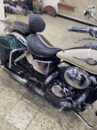 ورشة صيانة • دراجات كلاسيك وسبورت • بغداد الثعالبه