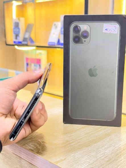 11 برو ماكس. للبيع 
🧠 256
🔋 79 
جهاز بدل. شاشه بلادي. بلادي. بلادي شرط. و ضمان بدلتها ع أيدي. 
جهاز احلا. من صور 
باقي. كله شرط. و ضمان 
سعر275 ألف 
***********
