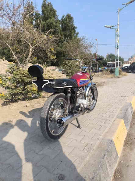 للبيع دراجه نامه محرك تايكر كلك بيها رقم شاصي سعر 400 وبيها مجال رقمي ***********
