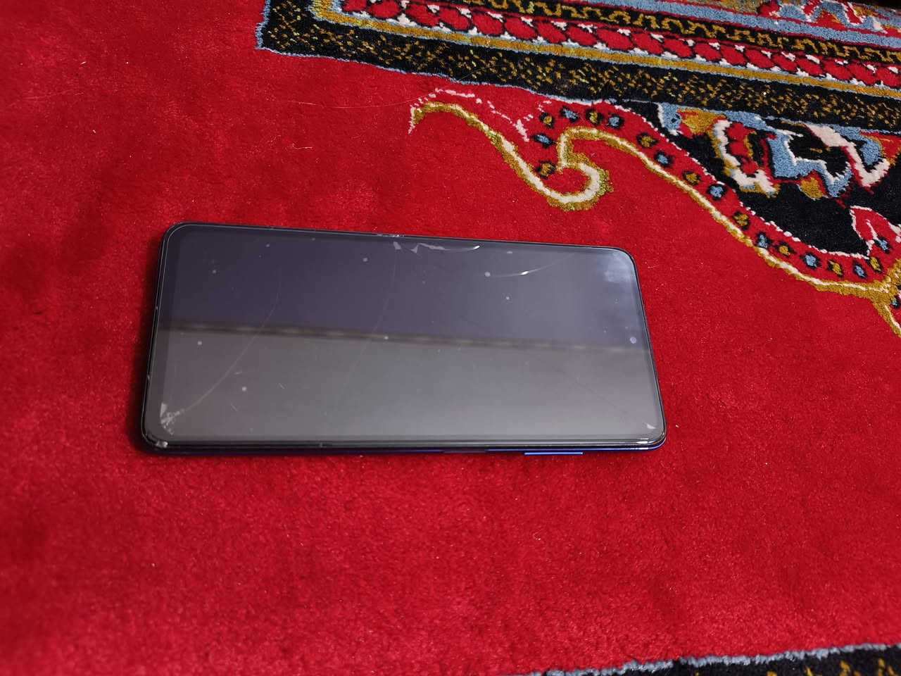 سلام و علیکم مۆبایلی Poco x3 Pro بۆ فڕۆشتن مووبایلەکە نەکراوەیە هیچ کێشەی تێدانیە تەنها ئەو شاشەی پێشەوەی لەڕەسمەکە دیارە شکاوە هیچ کێشەیشی بۆ دروست ناکات سعری 100 هەزارە کارتۆن وو شاحینەی بیلادی لەگەڵە


**إذا كنت صاحب هذا الإعلان وتريد حذفه لأي سبب، رجاءا أرسل رسالة إلى الدعم الفني**