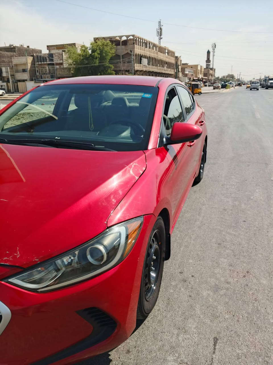 مرحبا سيارة النترا موديل امريكي 2018 ماشيه 89 جاهزه ماتصرف عليها شي مامتعبتها بس اروح بيها لدوام وارجع نضيفه كلش كير وميكنه خير من الله رادار ثلاث انظمه تحكم جهتين تبريد ثلج حادثها مثل ماموضح بالصورة مكانها بغداد باسم اخوية تحويل ثاني يوم سعرها  126 وبيها  مجال شي بسيط الاستفسار ع هذا الرقم  رقم اخويه  ‏‪***********‬‏
