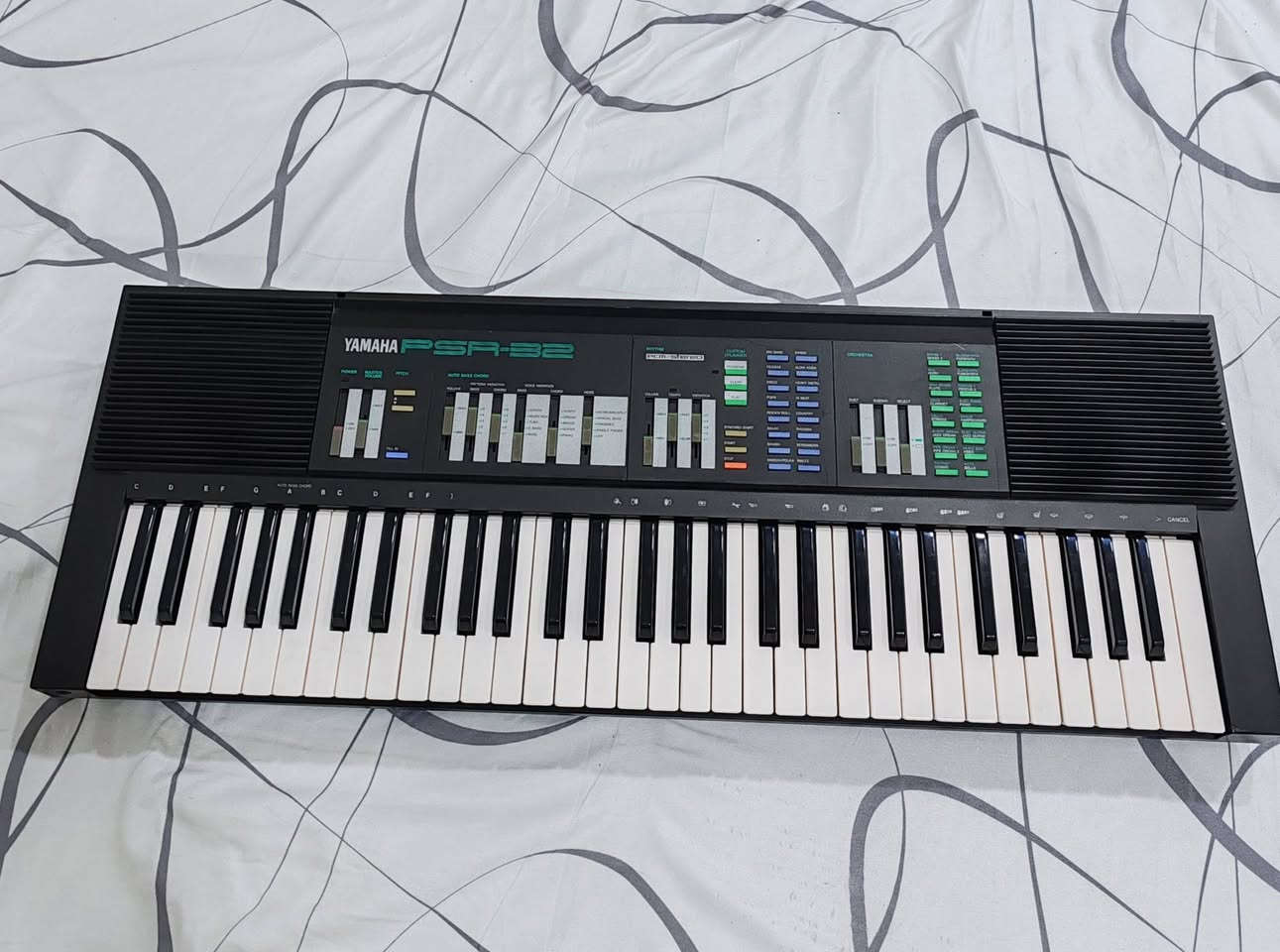 أورك كيبورد ياماها الاصلي الياباني
YAMAHA  PSR-32

 صناعة في اليابان

انتاج بداية التسعينات

منفذ مخرج اواكس يربط بالتلفون

٦١  مفتاح

ثقيل الوزن

١٠٠ الة موسيقية

٦٤  ايقاع

امكانيات عديدة

نظافة ٩٠ ٪

يعمل بالمحولة و بالبطاريات

السعر  225  الف


**إذا كنت صاحب هذا الإعلان وتريد حذفه لأي سبب، رجاءا أرسل رسالة إلى الدعم الفني**