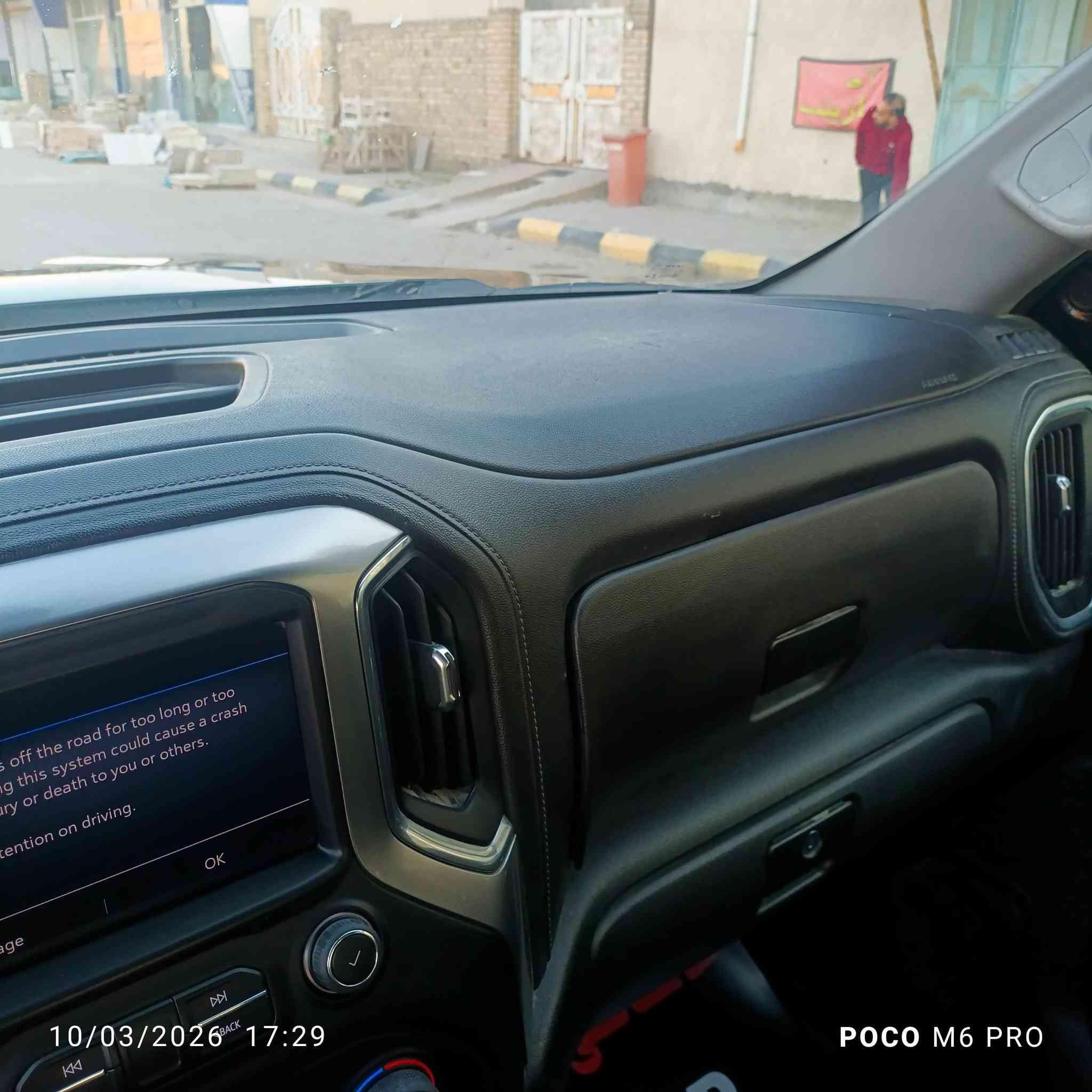 السلام عليكم ورحمه الله للبيع سلفرادو موديل 22 السياره ماشيه 35 الف ميل  رقم بغداد سنويه لحد 29 محرك 4 
2700 تيربو تفاصيل اكثر اتصل ***********  السعر 160$ بي مجال
