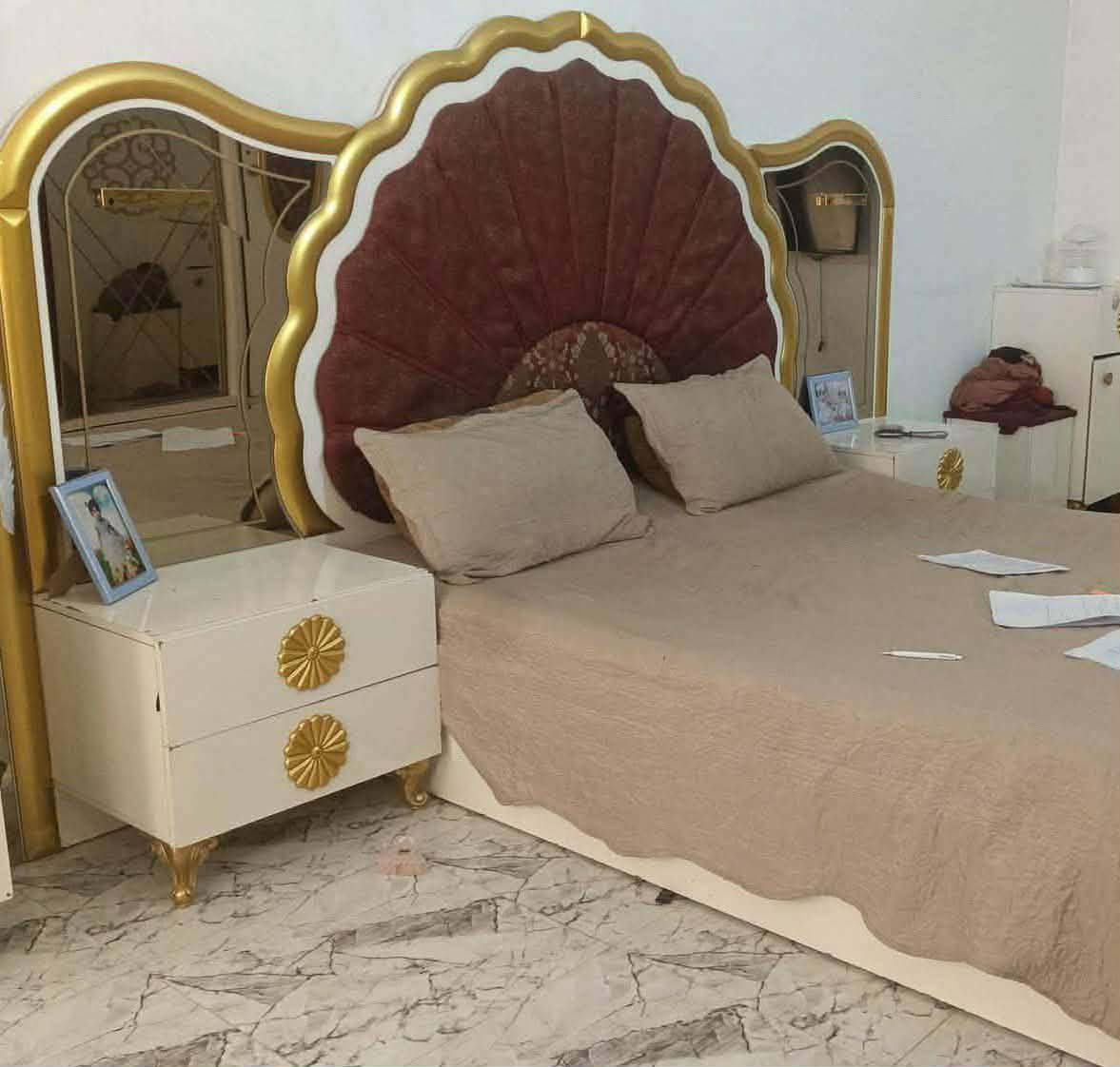 هلا حبايب قلبي 
يا الله 
توفر لدينا غرفه جميله تركيه متكونه من 7 قطع  كلش حلوه اضرار كلش بسيطه بل سجج المجرات  (العنوان بغداد الكماليه التوصيل علينا تأمرون أمر)


**إذا كنت صاحب هذا الإعلان وتريد حذفه لأي سبب، رجاءا أرسل رسالة إلى الدعم الفني**