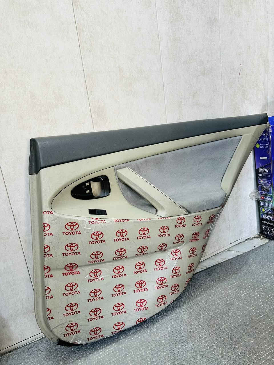 السلام عليكم تخم بطاين اربع ابواب كامل جيب وشد بدون نقص كامري يرهم من موديل ٢٠٠٧ الئ ٢٠١١  السعر ١٥٠ الف مكاني بغداد الكرخ *********** وتساب
