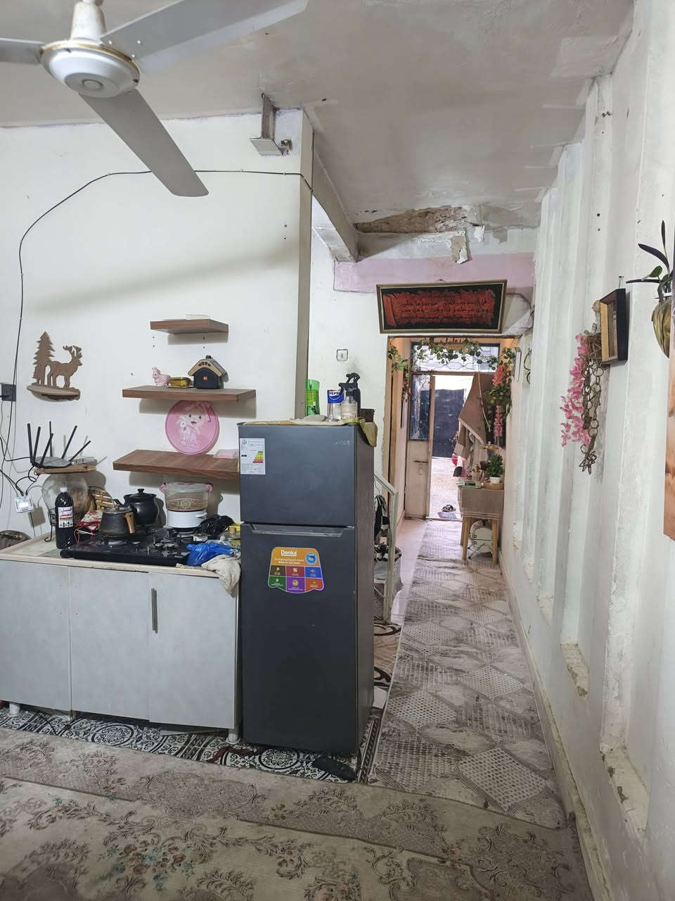 سلام عليكم بيت 100 للبيع في حي الوفاء مقابل الشهداء كافة الخدمات خط كيات وقريب على السوق وعلى الشارع العام
يحتوى على  صالة 
واستقبال وغرفتين نوم 
السعر 135 وبي مجال 
للتواصل *********** واتساب 
‏‪***********‬‏
