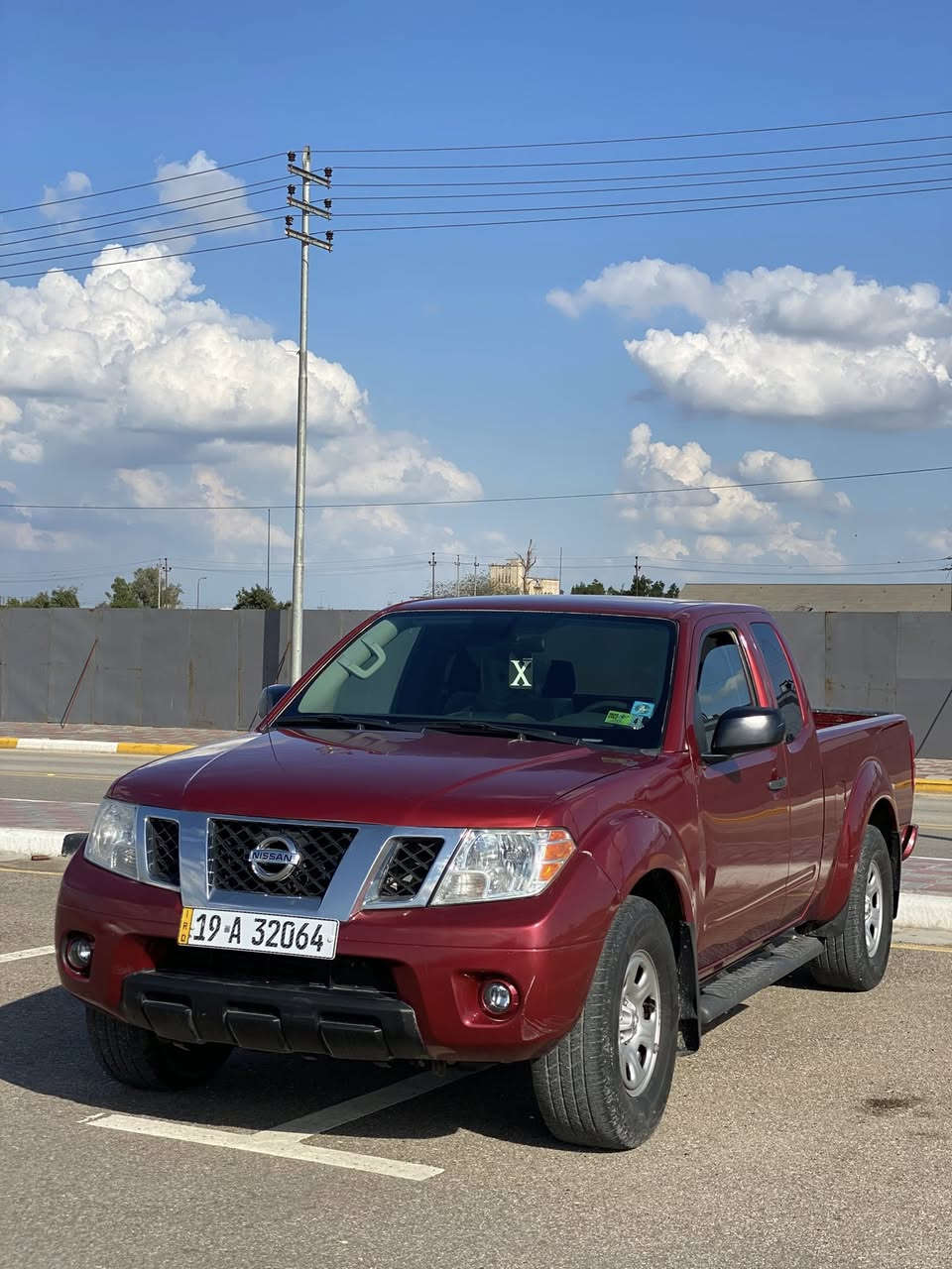 نيسان فرونتيرا2021
قماره وربع اربعه راكب 
جاملغ وبنيد بدون دواخل 
المواصفات 

شاشه 
كأمره 
تدفئه تبريد 
تحكامات ستيرن 
حساسات امامي خلفي 
مودات قياده(سبورت نورمال  سمارت)
مكينه V6
كشافات ضباب 
مثبت سرعه
بدي طويل 

رقم كربلاء 
بيع او مراوس 
مكان السياره كربلاء 
السعر ١٤٠ وبيها مجال بسيط 
صور الحادث بل منشور 

التواصل :***********
