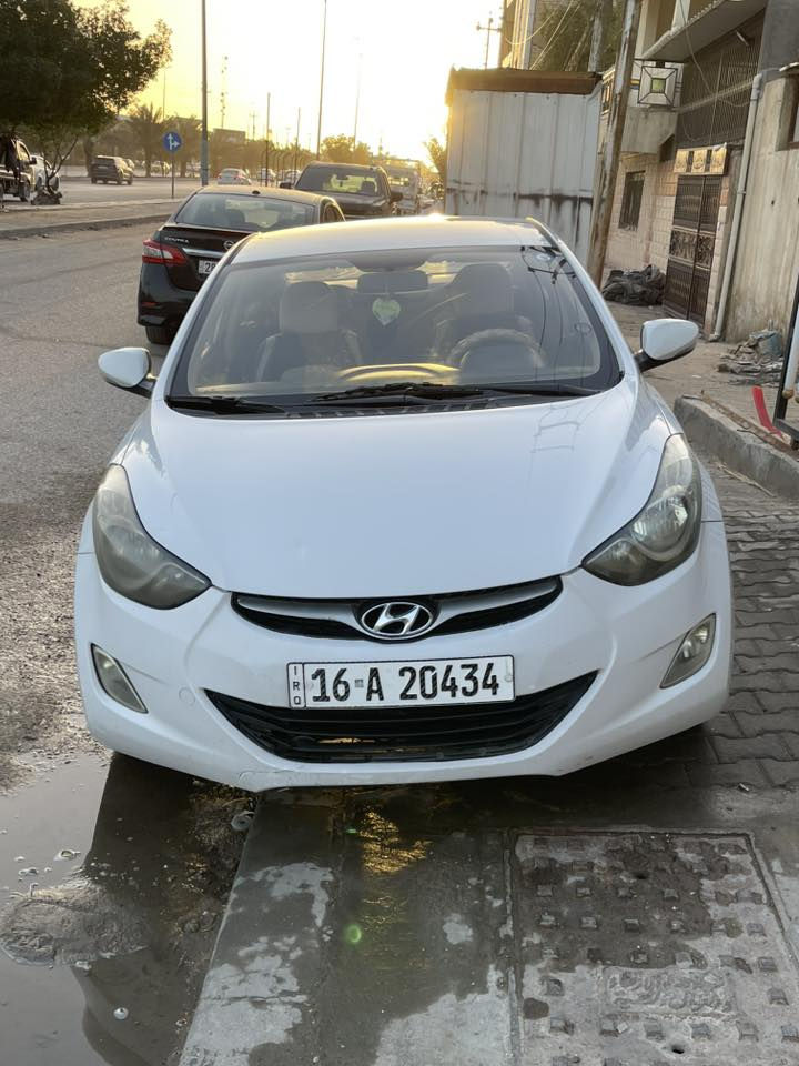 السلام عليكم
النترا 2012 السياره جاهزه من كلشي تخم تاير حداديه تبريد مكينه 1800وگير مكفولات السياره مابيها فقط جملغ خلفي جهه السايق صبغ والباقي مكفول نضيفه مال جناي السياره رقم انگليزي قادسيه سنويه  ل29. سعر 114مجال 
التواصل
***********
