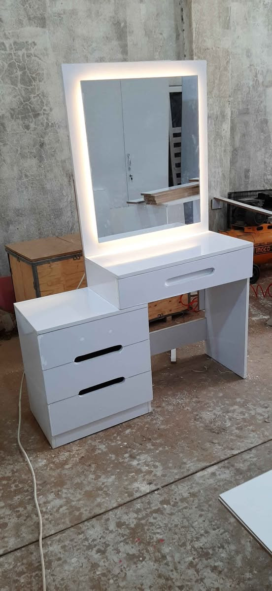 🔴 لمسة فن لصناعة الغرف والكاونترات التركية
🟡 خلي ذوقك ينعكس ببيتك ومكتبك
🟢 غرف نوم عصرية
🟢 كاونترات تركية فخمة
🟢 ديكورات بلازما أنيقة
🟢 أثاث مكتبي عملي
🟠 تفصيل حسب الطلب
🟠 خشب MDF بجودة عالية
📞 *********** – ***********
🟣 السيد: ظافر
📍 الحلة – شارع 80
📍 بالقرب من شارع الحسينية
📍 مقابل عمارة أبو أمير لكماليات السيارات
✨ نفّذ فكرتك… والباقي علينا ✨
#لمسة_فن #تفصيل_حسب_الطلب #خشب_MDF
#غرف_نوم #كاونترات_تركية #ديكورات_بلازما
#أثاث_مكتبي #الحلة حلة, بابل
