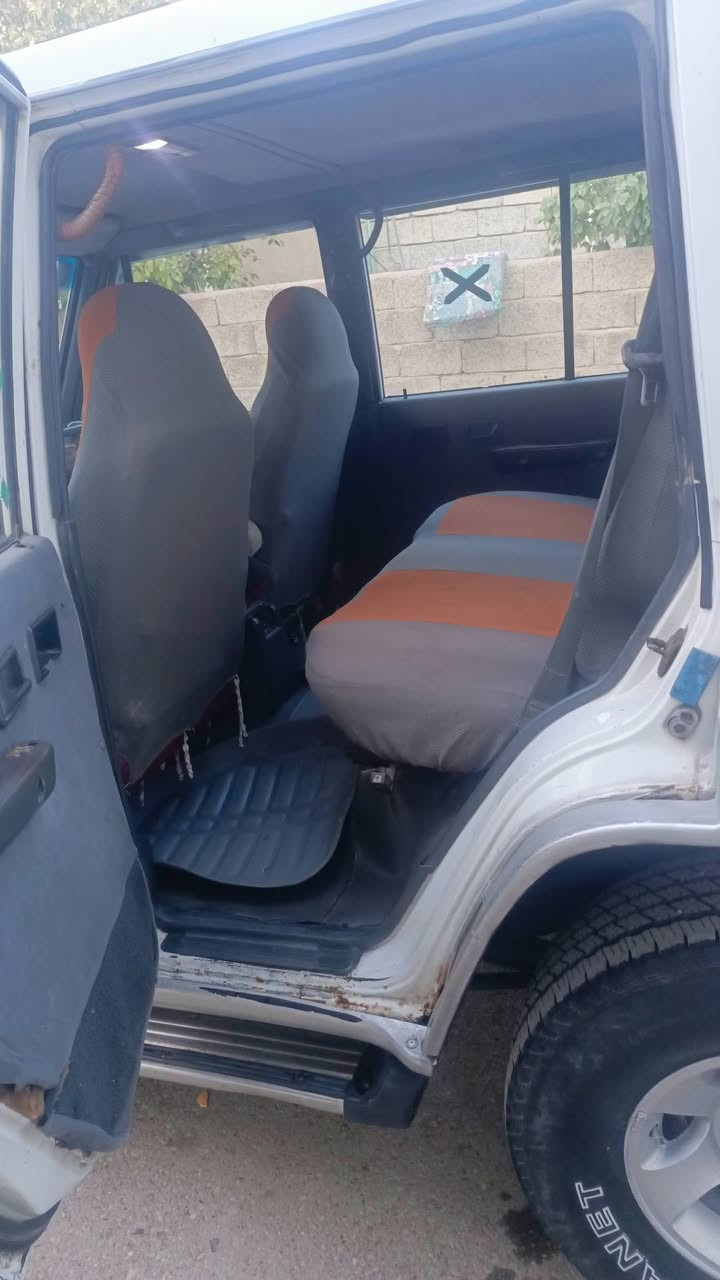 السلام عليكم كالوبر موديل 1996محرك بازين كير عادي رقم بغداد مشروع وطني سنويه 29 مال جناي كامله تخم تأير جديد العنوان ديالى بلدروز السعر 55وبيه مجال قليل الرقم /***********
