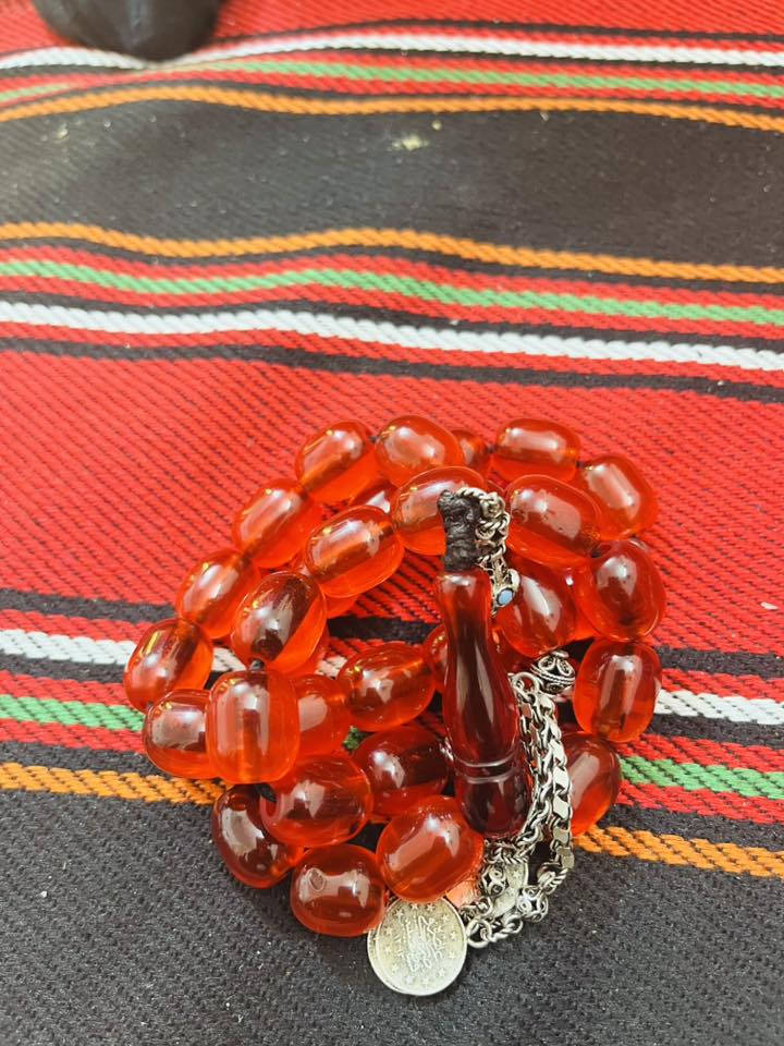 سبح سندلوس الماني قديم
الصفره١٠٠غرام

الحمره٩٦صافي

الدبسي وراشي١٥٠

للتواصل خاص اوالاتصال

***********
